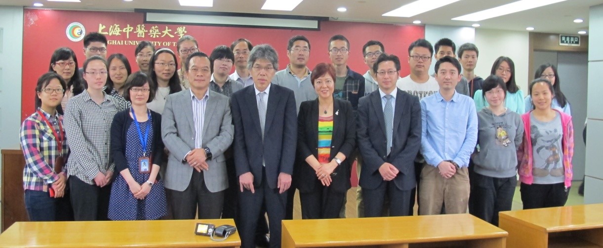香港浸会大学李敏教授、日本富山大学柴原直利教授来女同av进行学术交流
