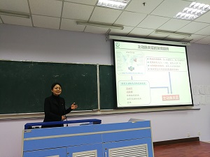 齐炼文，窦德强，姜宝红，徐江教授来女同av开设“药学前沿”学术讲座